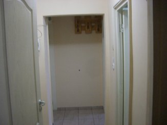 vanzare apartament cu 3 camere, nedecomandat, in zona Tic Tac, orasul Constanta