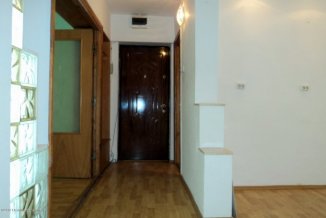 Apartament cu 3 camere de vanzare, confort Lux, zona Tomis 3,  Constanta