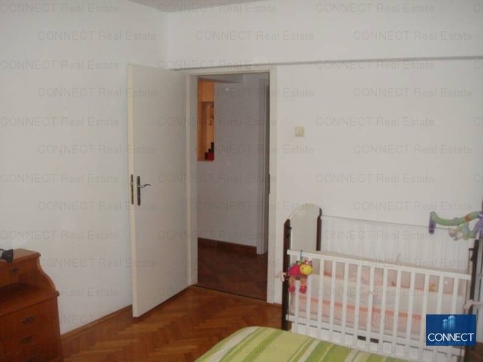 Apartament cu 3 camere de inchiriat, confort Lux, zona Trocadero,  Constanta