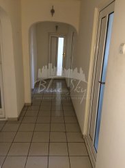 vanzare apartament cu 3 camere, decomandat, in zona Dacia, orasul Constanta