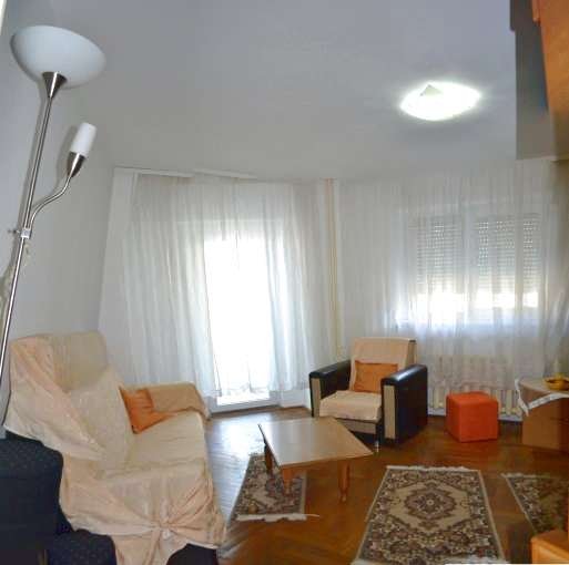 Apartament cu 3 camere de vanzare, confort Lux, zona Spitalul Militar,  Constanta