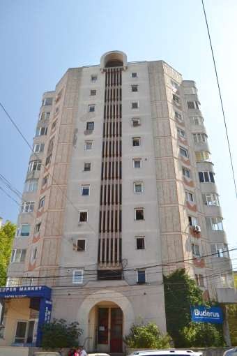 Constanta, zona Spitalul Militar, apartament cu 3 camere de vanzare