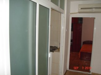 agentie imobiliara inchiriez apartament decomandata, in zona Capitol, orasul Constanta