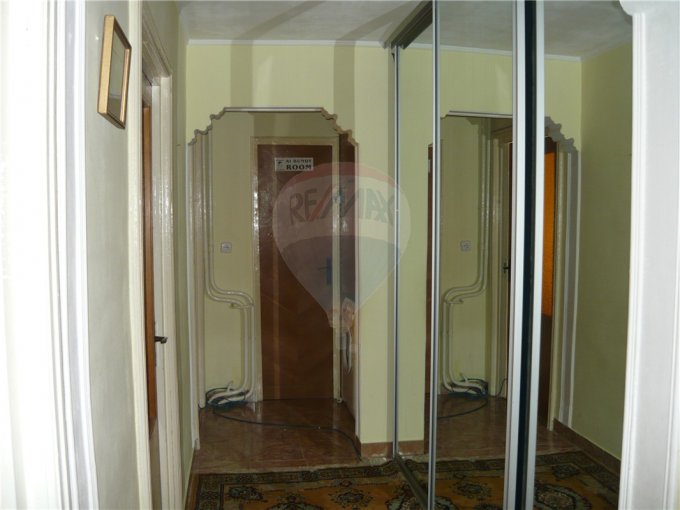 Constanta, zona Tomis Nord, apartament cu 3 camere de inchiriat, Mobilat lux