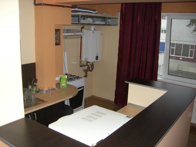 Constanta, zona Tomis Nord, apartament cu 3 camere de inchiriat, Mobilat modern