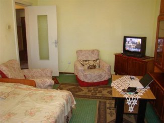 inchiriere apartament cu 3 camere, decomandat, in zona Faleza Nord, orasul Constanta