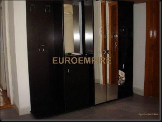 Apartament cu 3 camere de inchiriat, confort Redus, zona Centru,  Constanta
