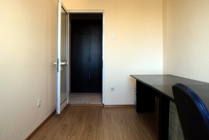 Apartament cu 4 camere de vanzare, confort 1, zona Far,  Constanta