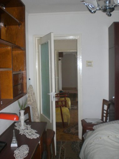 vanzare apartament cu 4 camere, semidecomandat, in zona Groapa, orasul Constanta