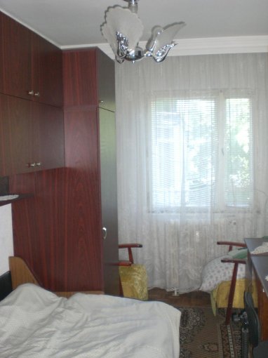 Apartament cu 4 camere de vanzare, confort 2, zona Groapa,  Constanta