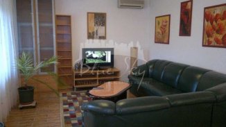 inchiriere apartament cu 4 camere, decomandat, in zona Centru, orasul Constanta