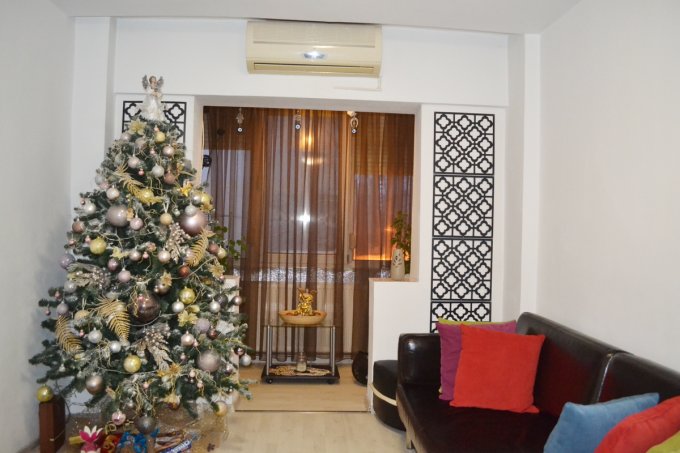 Apartament cu 4 camere de vanzare, confort Lux, zona Faleza Nord,  Constanta