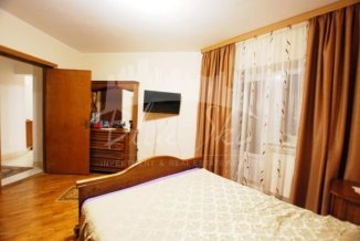 vanzare apartament cu 4 camere, decomandat, in zona Gara, orasul Constanta