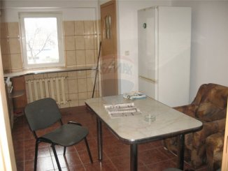  Constanta, zona Gara, apartament cu 4 camere de vanzare