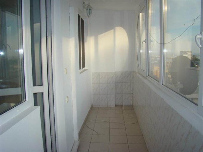 Apartament cu 4 camere de vanzare, confort Lux, zona Ultracentral,  Constanta