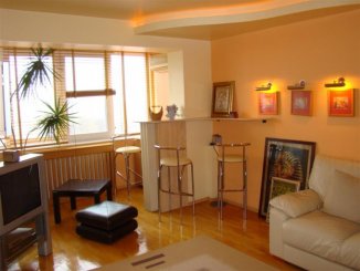 inchiriere apartament cu 4 camere, decomandat, in zona Campus, orasul Constanta