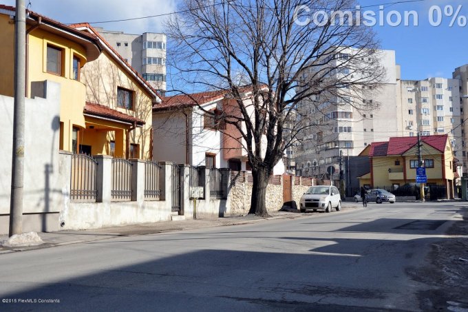 agentie imobiliara vand Casa cu 4 camere, zona Trocadero, orasul Constanta