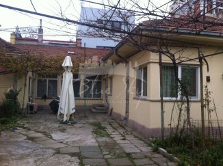 vanzare casa de la agentie imobiliara, cu 5 camere, in zona Spitalul Militar, orasul Constanta