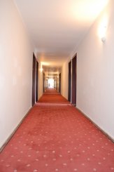 vanzare Mini hotel de la agentie imobiliara cu 3 etaje, 117 camere, orasul Venus