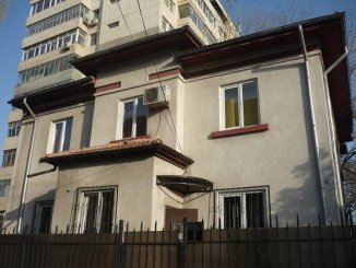 Vila de vanzare cu 1 etaj si 7 camere, in zona Centru, Constanta