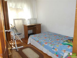  Dambovita Targoviste, zona Micro 12, apartament cu 3 camere de vanzare