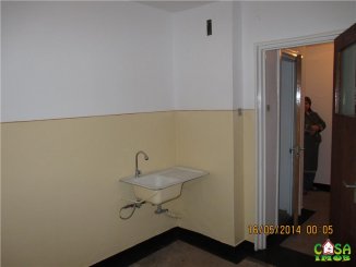  Dambovita Targoviste, zona Micro 8, apartament cu 3 camere de vanzare