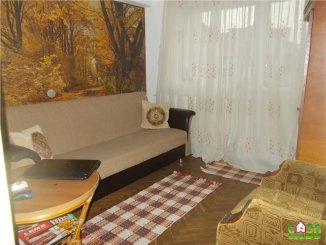  Dambovita Targoviste, zona Centru, apartament cu 4 camere de vanzare