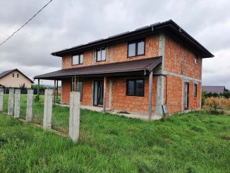 vanzare casa cu 5 camere, localitatea Lunca Cetatuii, suprafata utila 145 mp