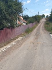 agentie imobiliara vand teren intravilan in suprafata de 1000 metri patrati, amplasat in zona Tomesti, orasul Iasi