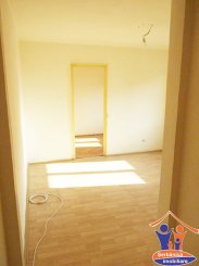 vanzare apartament cu 3 camere, semidecomandat, in zona Rovinari, orasul Targu Mures