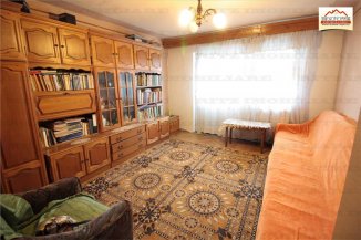 inchiriere apartament cu 3 camere, semidecomandat-circular, in zona Zahana, orasul Slatina