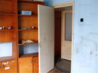 agentie imobiliara vand apartament decomandat, in zona Cina, orasul Ploiesti