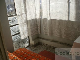 vanzare apartament decomandat, zona Halta - 1 Mai, orasul Sinaia, suprafata utila 49 mp
