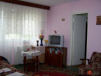 Apartament cu 2 camere de vanzare, confort 1, zona Vest,  Ploiesti Prahova