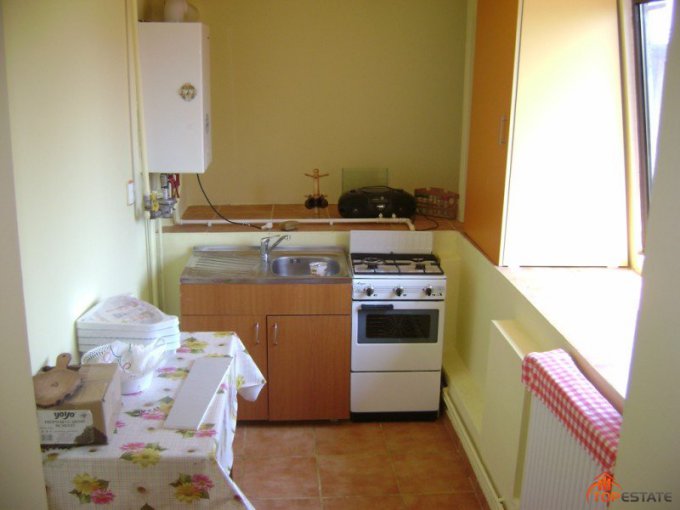 Apartament cu 2 camere de inchiriat, confort 1, zona Democratiei,  Ploiesti Prahova