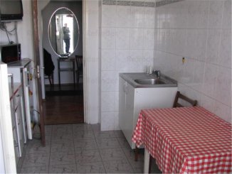 Apartament cu 3 camere de inchiriat, confort 1, zona Republicii,  Ploiesti Prahova