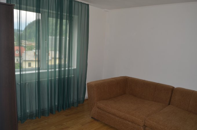  Prahova Sinaia, zona 1 Mai, apartament cu 3 camere de vanzare