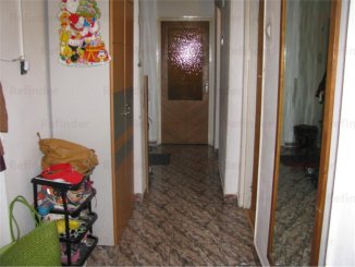 Apartament cu 4 camere de vanzare, confort 1, zona Malu Rosu,  Ploiesti Prahova