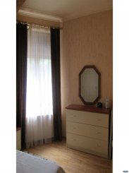 Apartament cu 3 camere de vanzare, confort 1, zona Semicentral,  Satu Mare