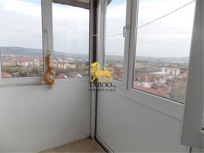 vanzare apartament decomandat, zona Vasile Aaron, orasul Sibiu, suprafata utila 65 mp