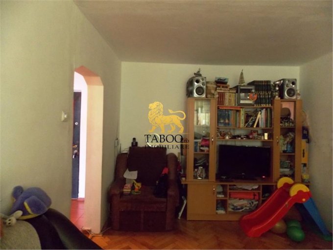 Apartament cu 2 camere de vanzare, confort 1, zona Mihai Viteazu,  Sibiu