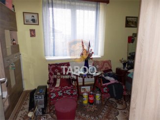 agentie imobiliara vand apartament semidecomandat, in zona Terezian, orasul Sibiu