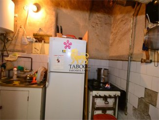agentie imobiliara vand apartament decomandat, in zona Orasul de Jos, orasul Sibiu
