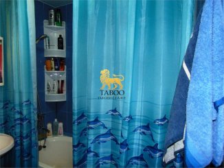 agentie imobiliara vand apartament semidecomandat, in zona Vasile Aaron, orasul Sibiu