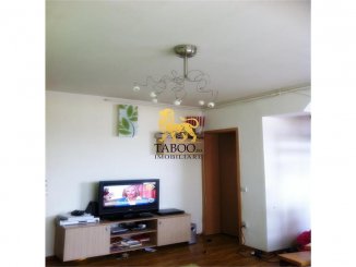 vanzare apartament cu 3 camere, decomandat, in zona Mihai Viteazu, orasul Sibiu