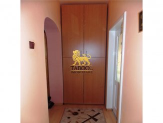 Apartament cu 3 camere de inchiriat, confort 1, zona Tilisca,  Sibiu