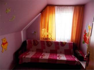 inchiriere apartament cu 3 camere, decomandat, in zona Cedonia, orasul Sibiu