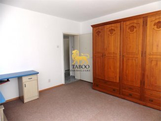 Apartament cu 3 camere de vanzare, confort 1, zona Tilisca,  Sibiu