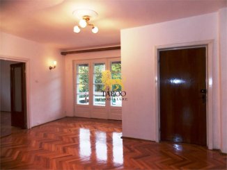 inchiriere apartament cu 3 camere, decomandat, in zona Parcul Sub Arini, orasul Sibiu