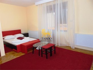 vanzare apartament cu 3 camere, decomandat, orasul Sibiu